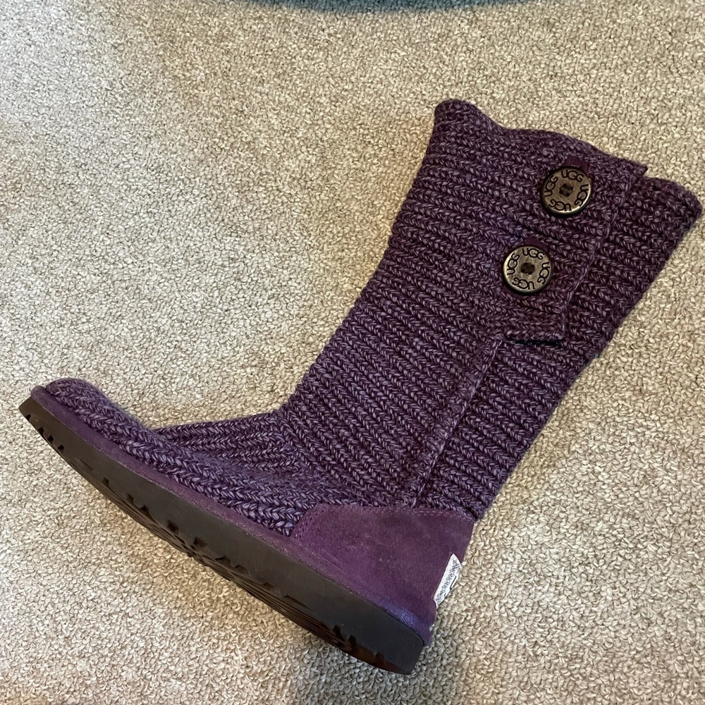 Women’s knit ugg boots size 6